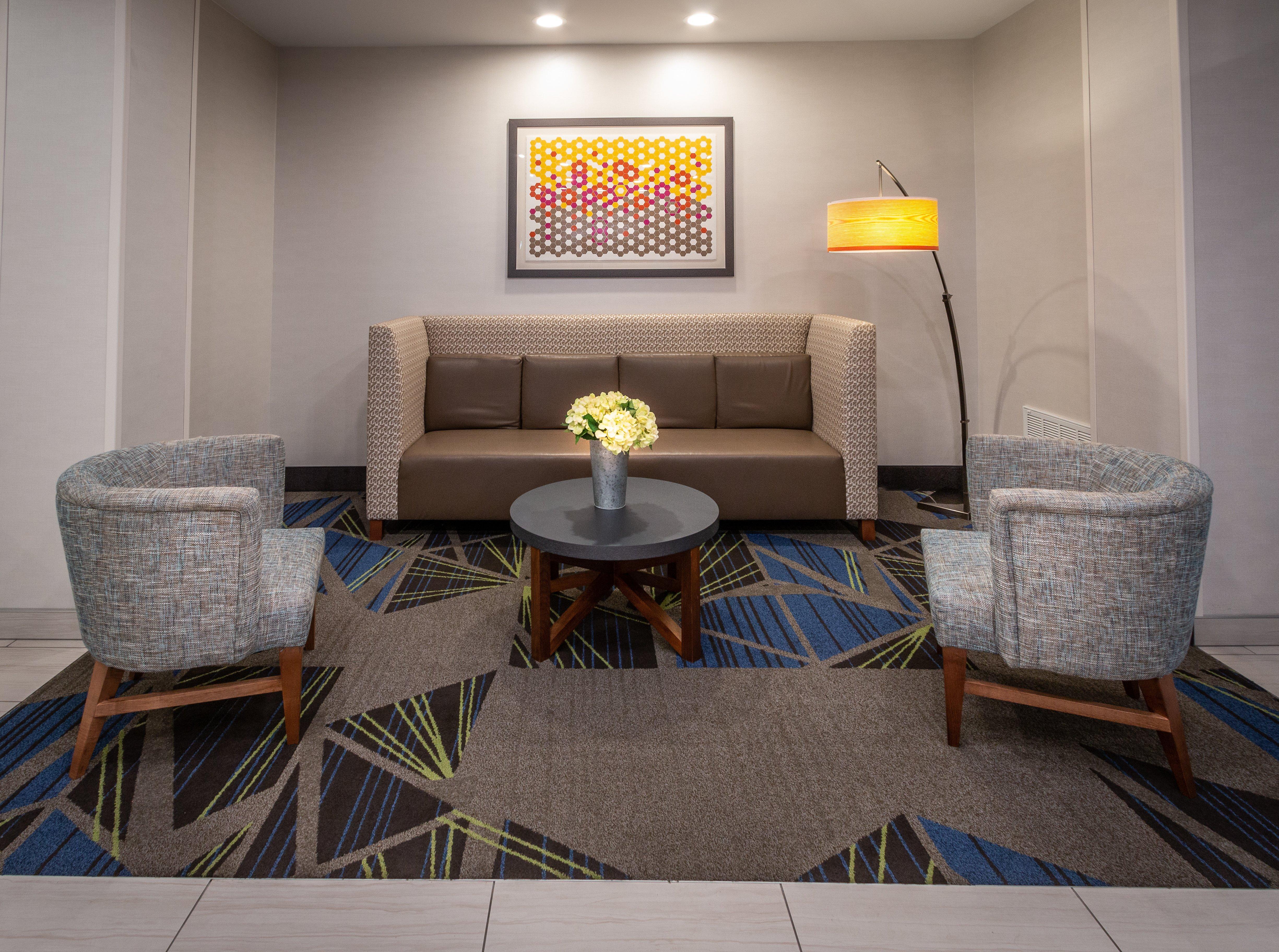Holiday Inn Express & Suites Tupelo By Ihg Exterior foto