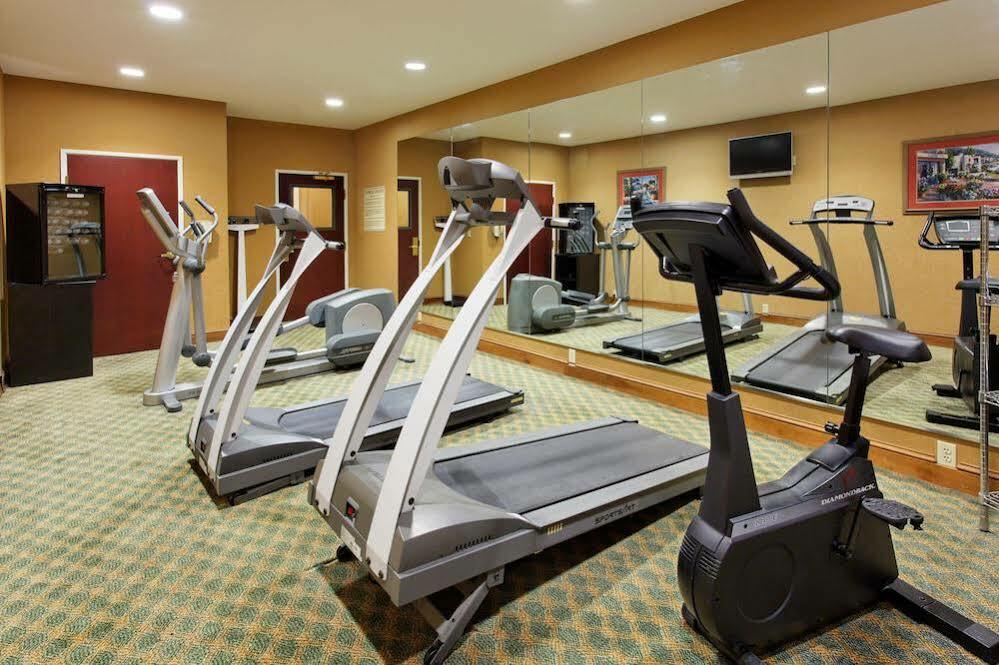 Holiday Inn Express & Suites Tupelo By Ihg Einrichtungen foto
